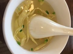 -笑来喜馄饨小笼工坊店(湖滨街店)