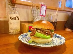 照烧脆藕猪肉汉堡-野草酒馆GRASS TAPROOM(时代天街店)