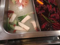 -百年川椒重庆老火锅(光谷店)