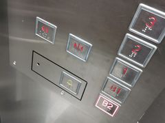 -九六广场-停车场