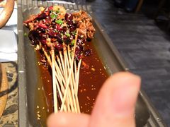 -沪小二炭火蛙锅(淮海中路美食不夜城店)
