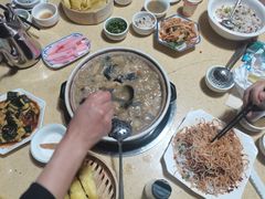 -东巴谷野生菌火锅餐厅