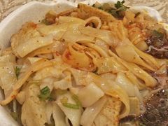 金牌烤羊排-新粤新疆菜清真餐厅(拱北店)