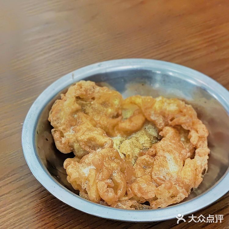 腾冲特色火烧肉米线 口味酸辣不油腻 适合刚刚阳康的胃口 