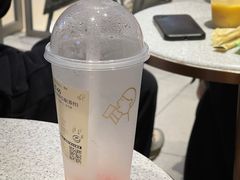 -喜茶(北京华贸购物中心店)