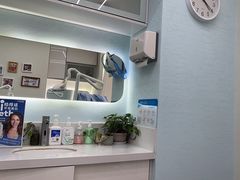 -极光口腔·矫正种植修复(锦江店)