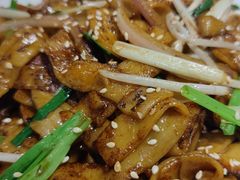 炒牛河-尚一汤 广东炖汤(金桥国际店)