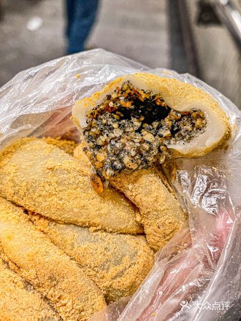 广州这档馅料爆️的糍粑，才0.8一个。