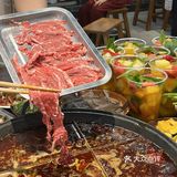 夏天来时代天街一定要冲这家火锅！鲜拌牛肉+冰镇水果捞