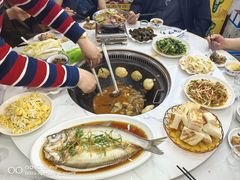 -丹水桥地锅鱼·翘嘴鲌·地方特色全鱼宴(丹江口大坝店)