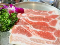 -围炉肉舍•炭烤活鳗•丹东海鲜烤肉(步行街店)