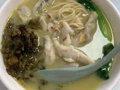 小胃口黄鱼面-明呈黄鱼面馆(斜土路店)