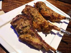 苏尼特金质烤羊排-三个蒙古大叔羊肉串(大宁店)