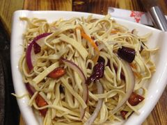 -70後铁锅炖(坡博总店)