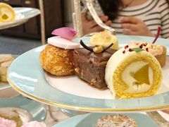 -The Diamond Jubilee Tea Salon at Fortnum & Mason
