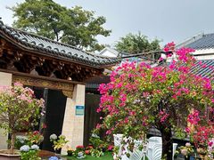 -云南荟·湖畔领宴(领事馆店)