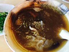 -J Daeng Seafood