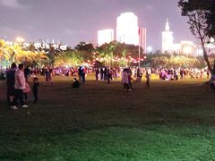 -万绿园