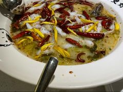 招牌老坛酸菜鱼-江渔儿酸菜鱼·拔草餐厅(虎门君乐汇店)