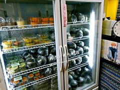 -志龙皇冠吃货椰子铺
