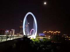 -南京眼步行桥