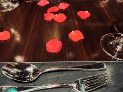 -恰餐厅及酒吧 CHAR Bar & Grill (北京丽都皇冠假日店)