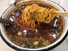 -伊穆祥牛肉面总店·清真