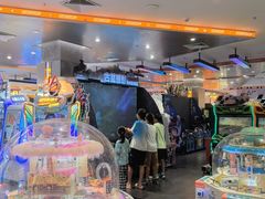 -反斗乐园π·电玩·高空拓展·蹦床(龙华天虹店)