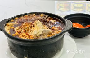 Braised Beef Tendon Noodles with Cornmeal