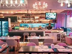 -樱花里音乐餐吧·牛扒椰子鸡(东圃店)