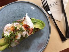 牛油果温泉蛋吐司-O'mills Sourdough Bakery&Bistro(永嘉路店)