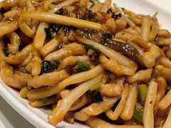 -渝信川菜 · 川味家常菜(财富购物中心店)