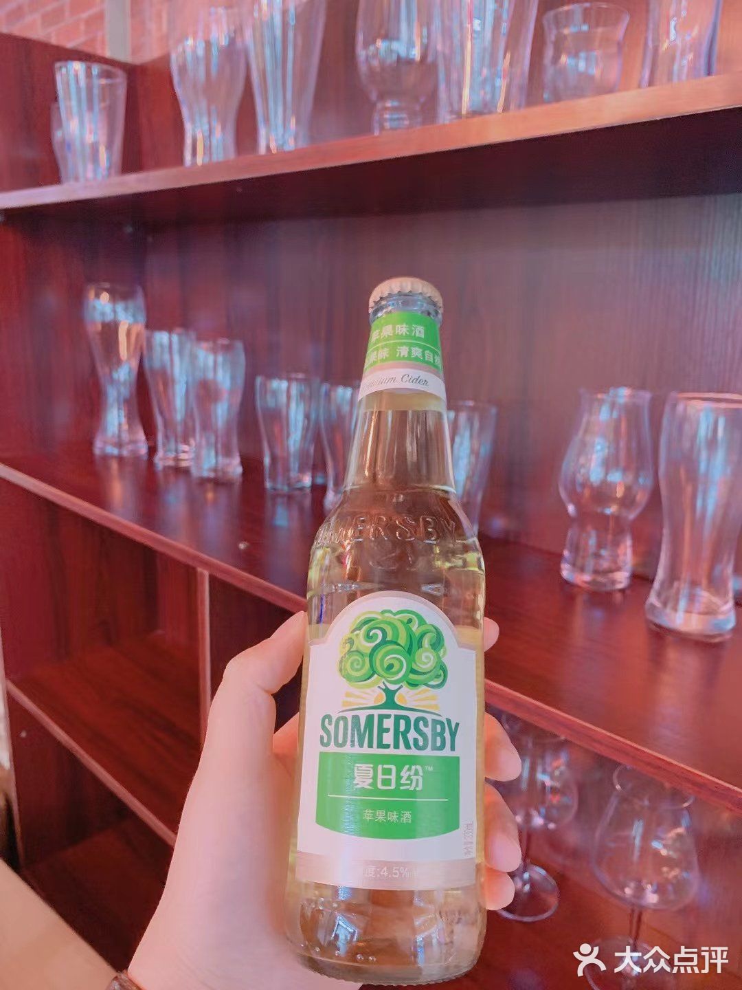 贵阳白云区新开的一家精酿啤酒，也是一家全国加盟店