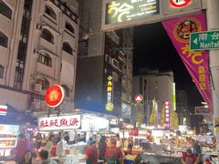 -六合夜市