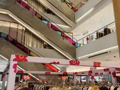 -资和信百货商场