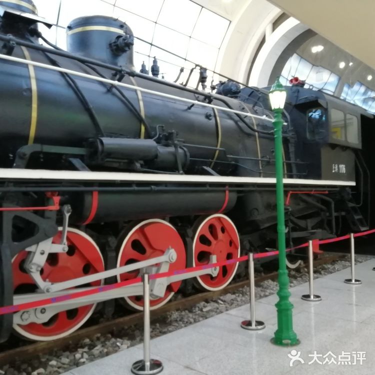 在武汉能看到火车的地铁站