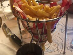 -玛格萝妮比萨屋(四平店)