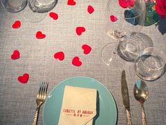 -弦月窗LUNETTE BY AMANDA(复兴路店)