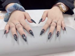 -尤米一站式美甲美睫