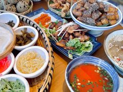 -包整·丝娃娃(一览甲秀楼风景店)