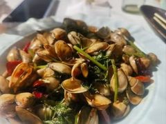 -嗨辣小聚·盘锦河蟹·海鲜烧烤龙虾(盘锦十年好店)
