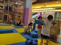 -天空之城欢乐嘉年华苏州店(环球188广场店)