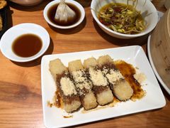 -诚铭记·虾仁汤包·成都小吃(融创店)