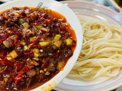 -歹歹的加个面过油肉拌面