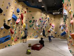 -Upper Climbing Gym 攀岩(华侨城店)