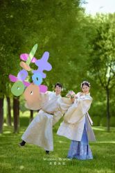 -喜爱高定婚纱摄影