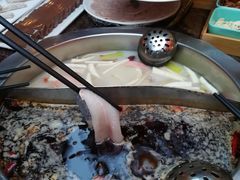 鸳鸯菌汤锅-三只耳火锅(宽窄巷子店)