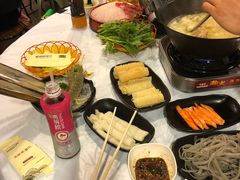 -鲜入围煮花胶鸡海鲜火锅