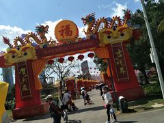 -万绿园