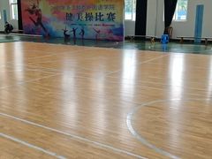 -浙江越秀外国语学院